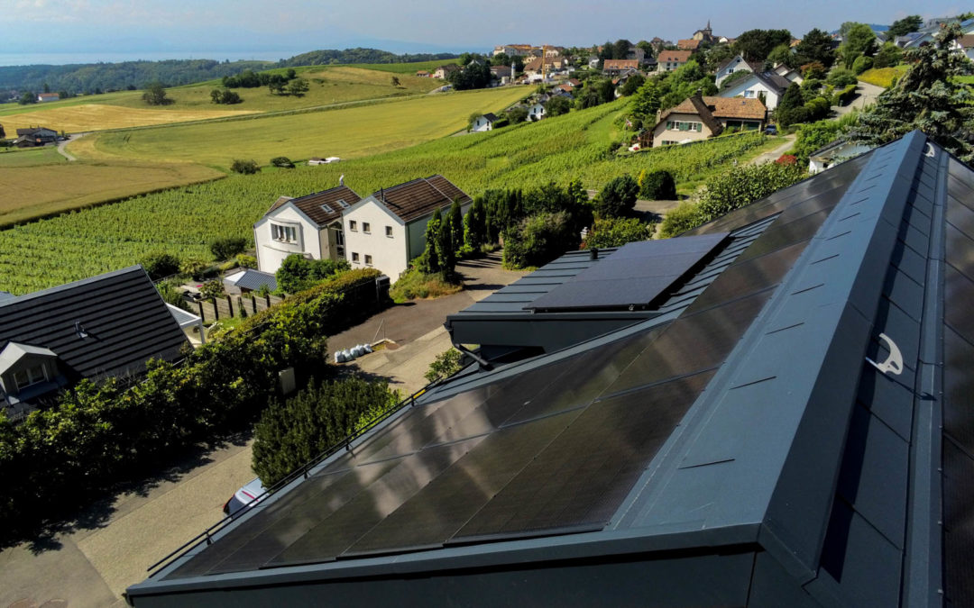 Rénovation d’un toit d’une maison à Yens