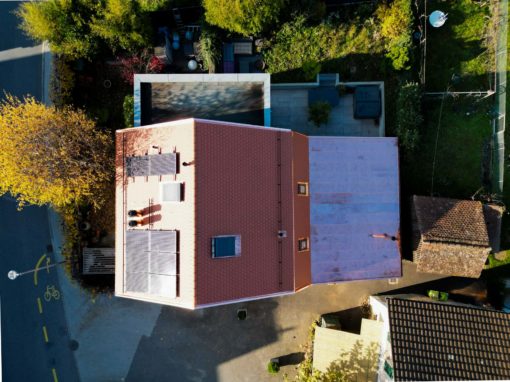Rénovation d’une maison à Vich, Place de l’église 1