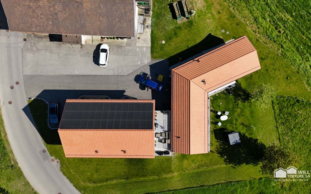 Deux nouvelles constructions de toiture de villa à Mannens, Fribourg