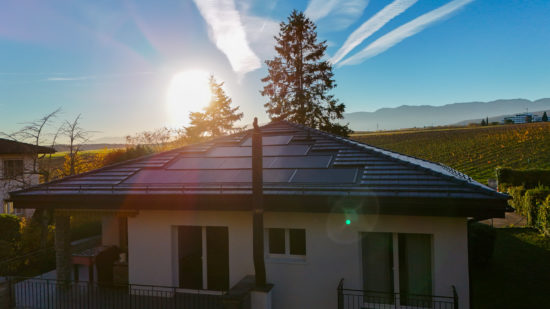 Toiture en rénovation d'une maison à Founex