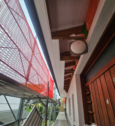 Installation des bandeaux du toit Willy Toiture