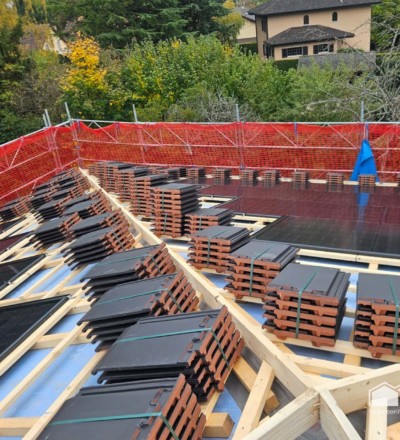 Rénovation de la toiture, de tuiles et des photovoltaïques