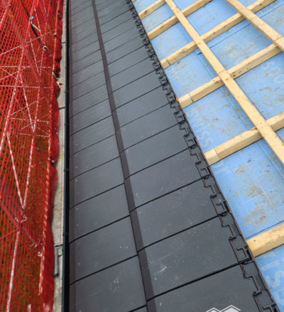 Rénovation des tuiles de la toiture avec Goncerut SA