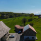 Toitures réalisées dans la campagne de Suisse à Mannens