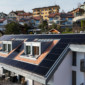 Installation des tuiles, photovoltaïques et fenêtre de toit à Chexbres