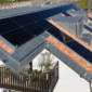 Construction du toit à Chexbrs avec une installation des photovoltaïques, de tuiles en terre cuite et zinc