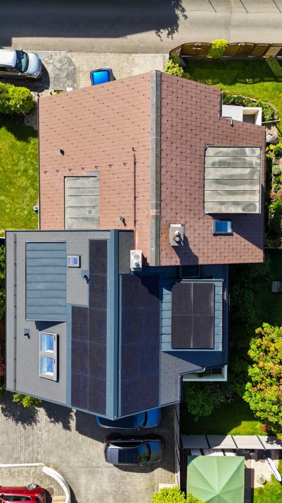 Modernisation d'un toit d'un maison à Gland fait par Toiture Willy SA