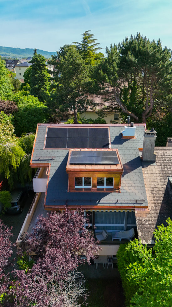Rénovation énergétique de la toiture d'une maison à Gland